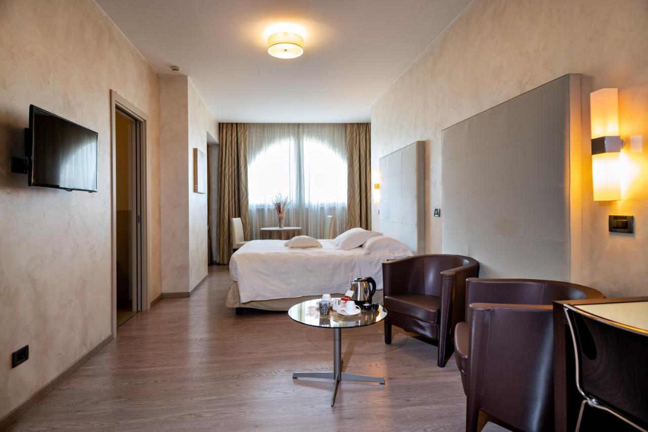 Hotel La Cartiera ヴィニョーラ エクステリア 写真